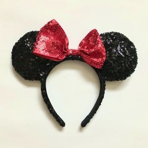 ‼️DONATING TMRW‼️ Sequined Minnie Ears 🎀